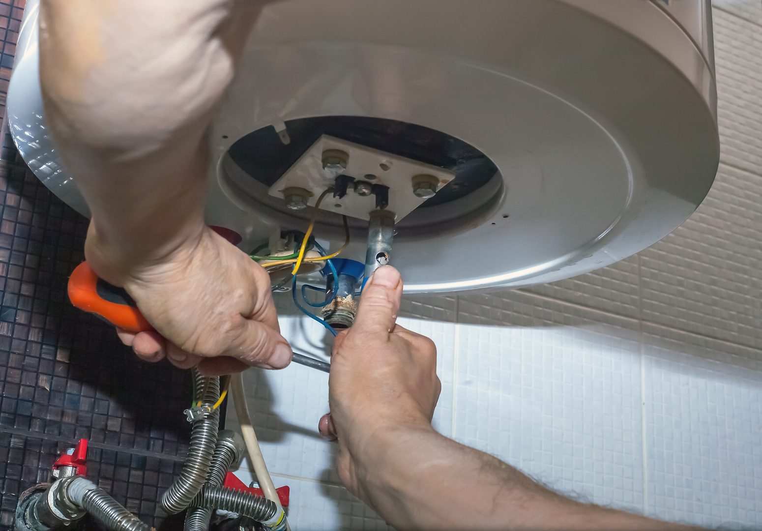 Réparation de fuites de ballon d’eau chaude